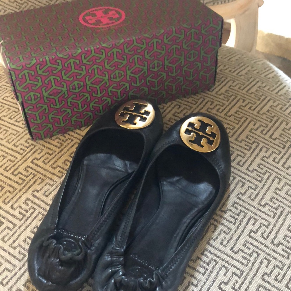 Tory Burch black Reva flats with gold logo size 8